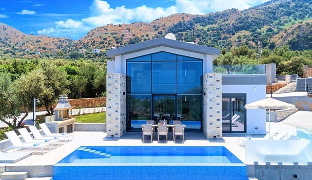 für 15 Personen in Chania, Kreta (West-Kreta) by Interhome
