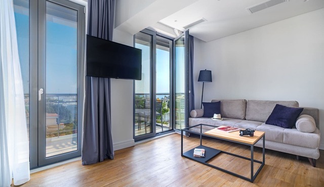Glyfada Riviera Hotel