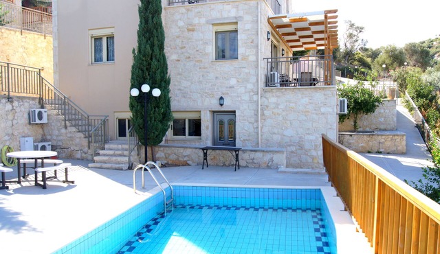 Great Escape villas suitability for family's - very clean friendly to all . .