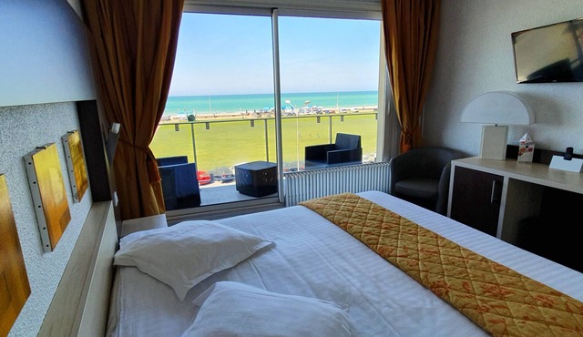 Hôtel Windsor FRONT DE MER in Dieppe