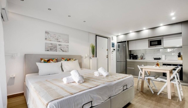 Halo - Luxury Studio in Athens