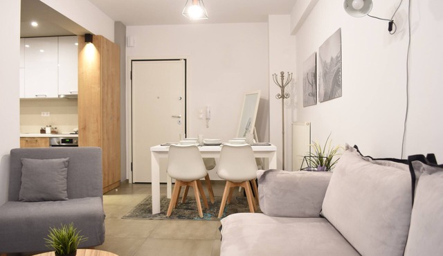 Heliconia Deluxe Apt Must