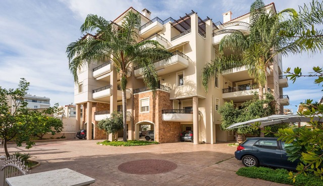 Holiday apartment, lovely balcony mountain view