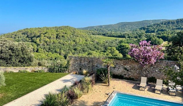 Holiday Home 'Maison Olivier, Authentiek En Luxe' with Mountain View, Private Pool and Wi-Fi in Cornillon