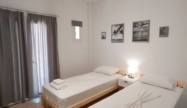 Holiday Pension Anna, in Agios Ioannis, halfway to Glyfada beach from Corfu town