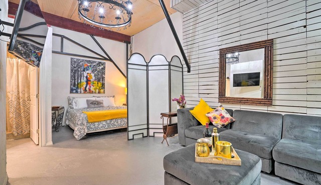 Ideally Located Vacation Rental Studio in Laredo! in Laredo