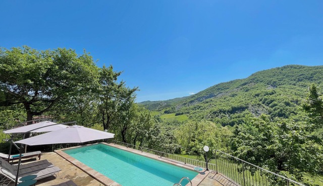 Il Rifugio - Cottage with Pool in Emilia-Romagna