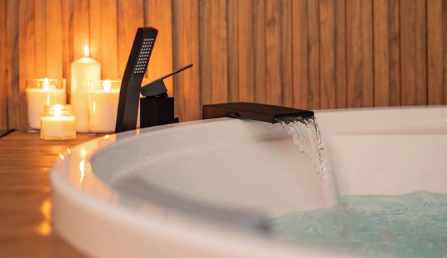 Jacuzzi Suite with Sea View near Amalfi Coast & Naples in Ercolano