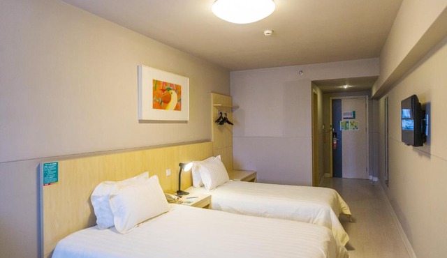 Jinjiang Inn Select Harbin Qiulin Yida Yiyuan in Harbin