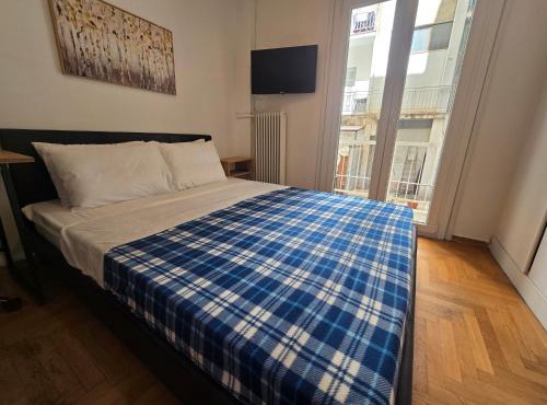 Kou4 - Cozy Room in Pireas - Walk Everywhere