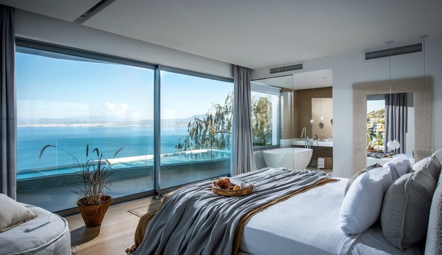 Lady Sea 6 Bedroom Villa with Heated Pool & Private Beach Access