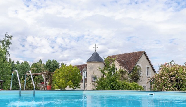 Le Clos de la Bodice holiday cottage for 12-15 people, 7 bedrooms, with Jacuzzi in Cellettes