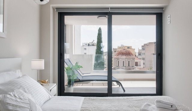 Liberty's Canvas - Balcony Suite near Acropolis in Αθήνα