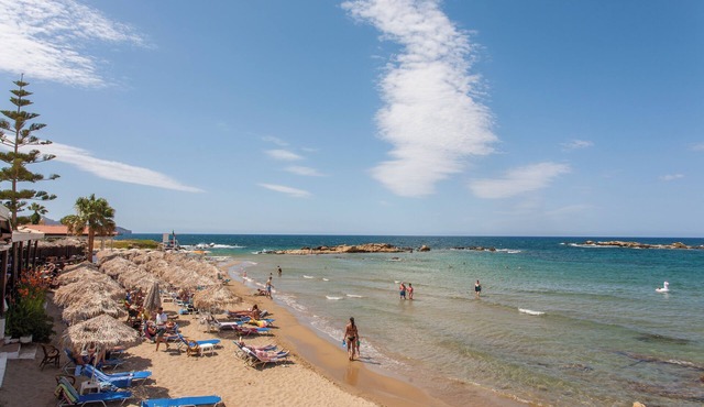 Lily of Crete 2 - Seaview & Beachfront Apartments