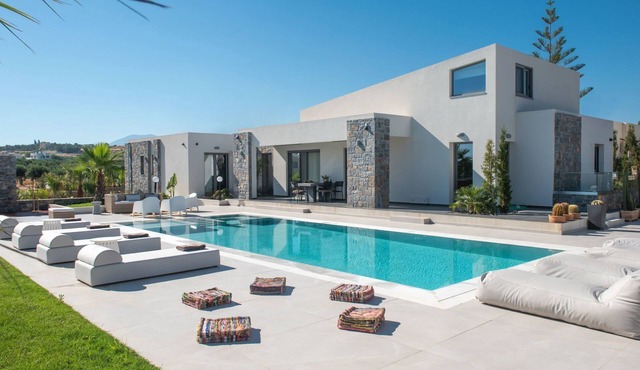 Luxuriös gestaltete Villa mit privatem Pool by Interhome