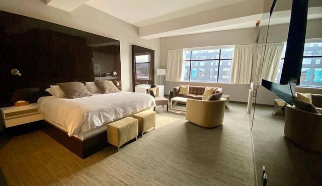 Luxurious private downtown room in St. John's