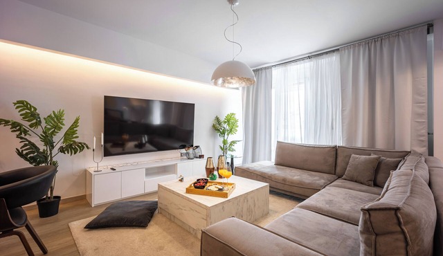 Luxury 3-Bedroom Apartment Athens Nea Smirni