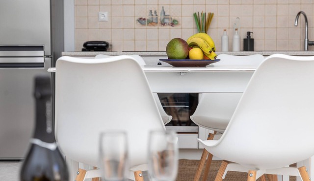 Manouk s - Two Bedroom Apartment