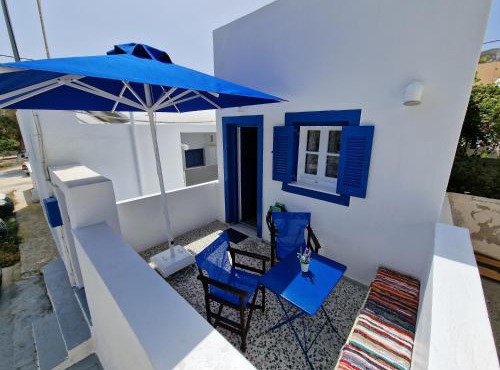 Maraki's Little House Santorini