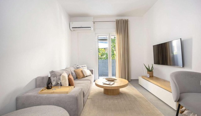 Modern 1BR in Koukaki l Balcony l Near Acropolis