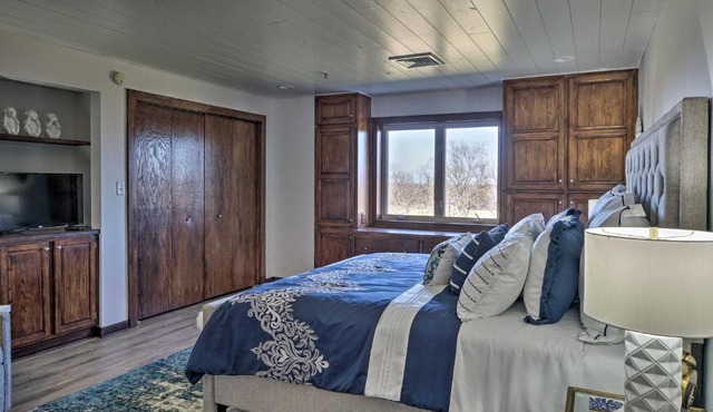 Modern Living on Grand Lake with Lake and Golf Views! in Monkey Island