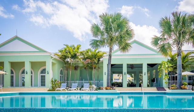 Negril Ocean Front, Beach, Pool Free Wifi, A/C, Outdoor Kitchen,Dining,Hot Tub. in Negril