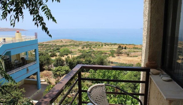 Nikos Agia Fotia