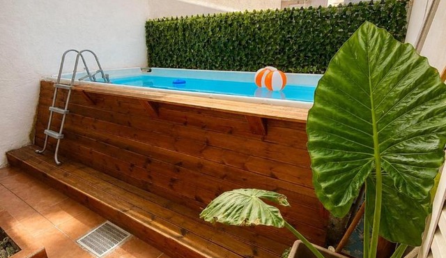 Oasis Pool Flat-near 2 metro stations-