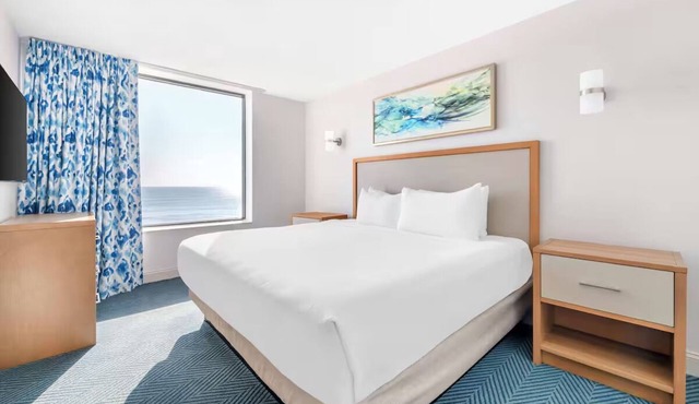 Oceanfront Suite for Morning Surf, Sunset Strolls & Pool Relaxation in Ormond Beach