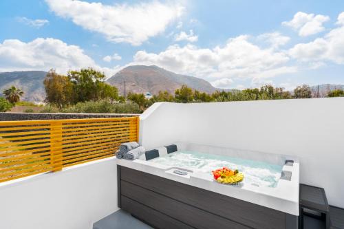 Oliva Suites Santorini