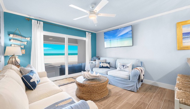 On the Private Beach! Tide Vibes #7 Full Kitchen! in Indian Rocks Beach