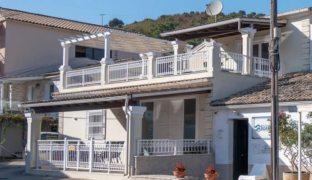 Paola House Agios Stefanos