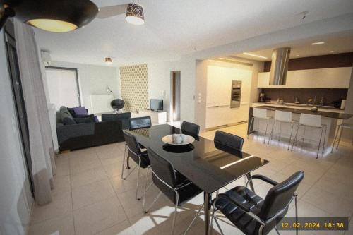 Peaceful Holiday Home Surrounded by Olive Groves, E58