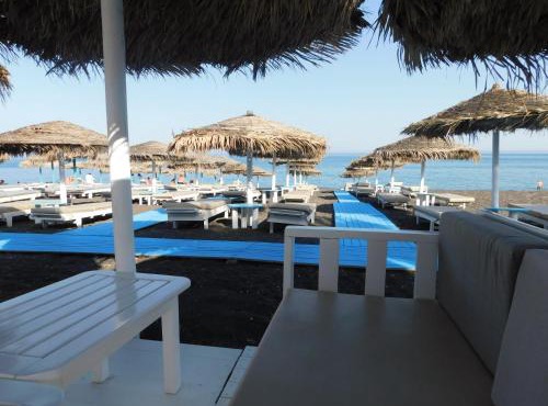 Perissa BeachFront Rooms in Perissa