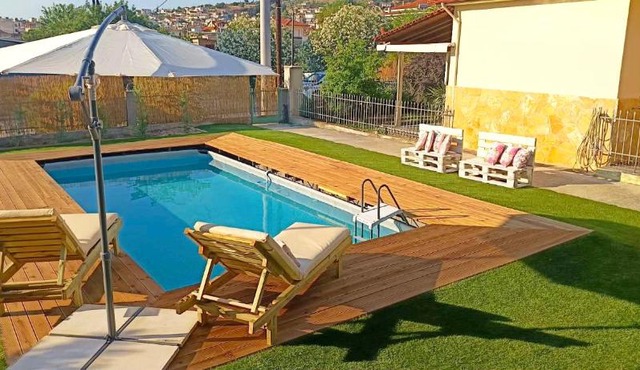 Pool house Axiothea