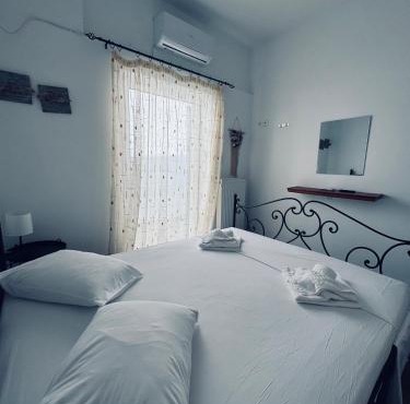 Portolos Apartments - Sarakiniko