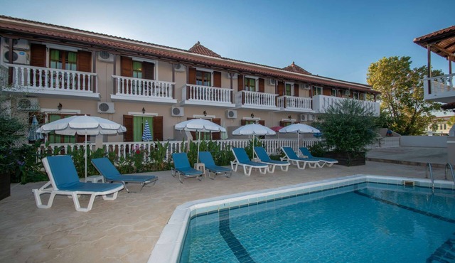 PRIVATE POOL STUDIOS AND APARTMENTS IN THE HEART OF LAGANAS