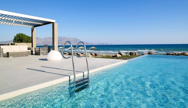 R 1089 Apollo’s Villa Ammos With Stereo system with CD, Mountain View & Lounge