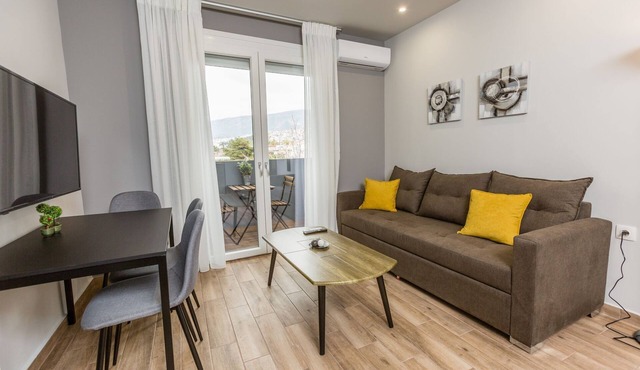 Raise Athens Metro Apartments