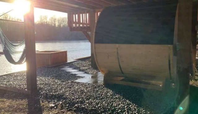 Riverfront Getaway on the Wild and Scenic in Sedro-Woolley