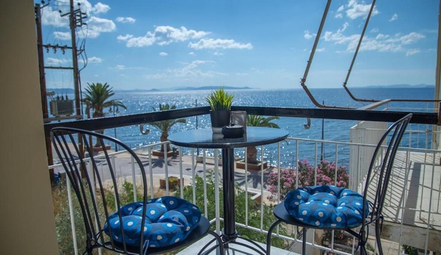 Saronic View Studio
