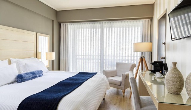 SEAVIEW Cityscape Hotel