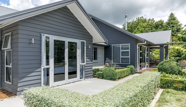 Spacious Modern Two-Bedroom Apartment in Tamahere