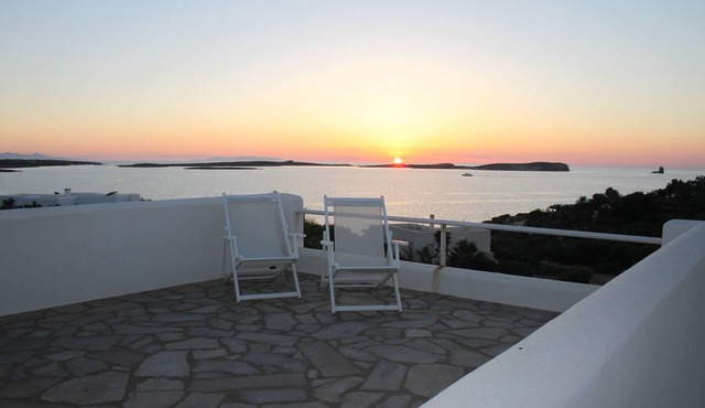 spectacular sunset cycladic villa