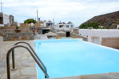 Stone Apartments Kythnos