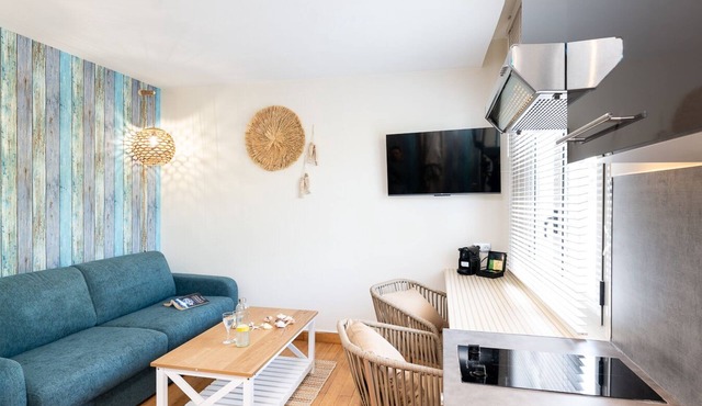 Studio Mandara Beach Bungalow, Cote d'Azur in Antibes