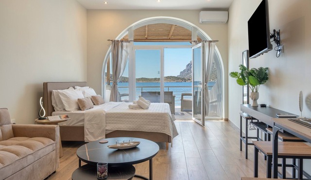Studio 'Next To The Wave 2' with Sea View and Private Terrace