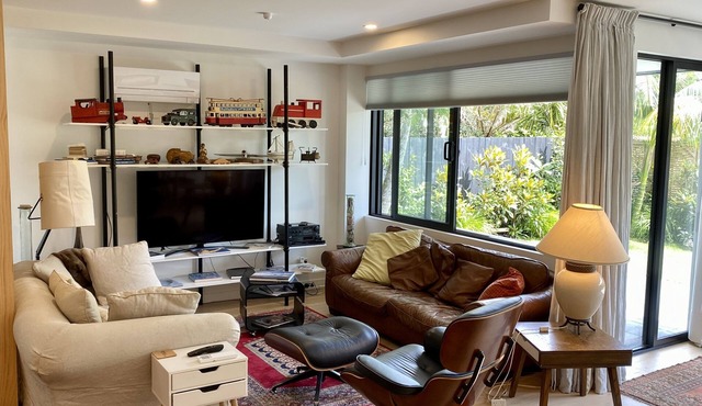 Stylish Townhouse with two levels in Grey Lynn in Grey Lynn