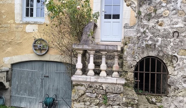 Suite with adjoining room facing clos Lucé in Amboise