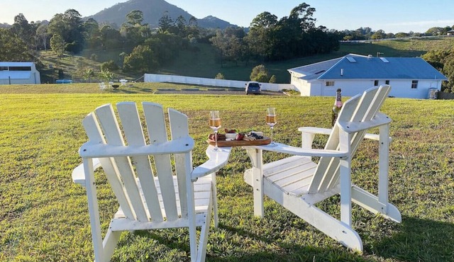 Sunshine Coast Hinterland Farm Stay in Cooroy